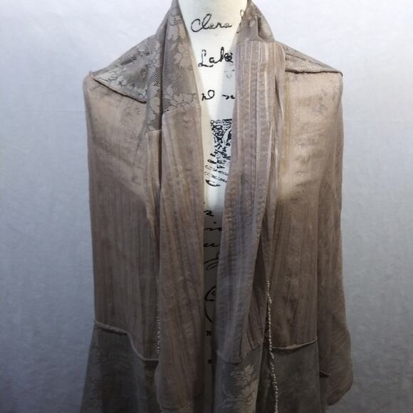 Flying Tomato Beige Lace Wrap Scarf Shawl OS - Picture 4 of 5